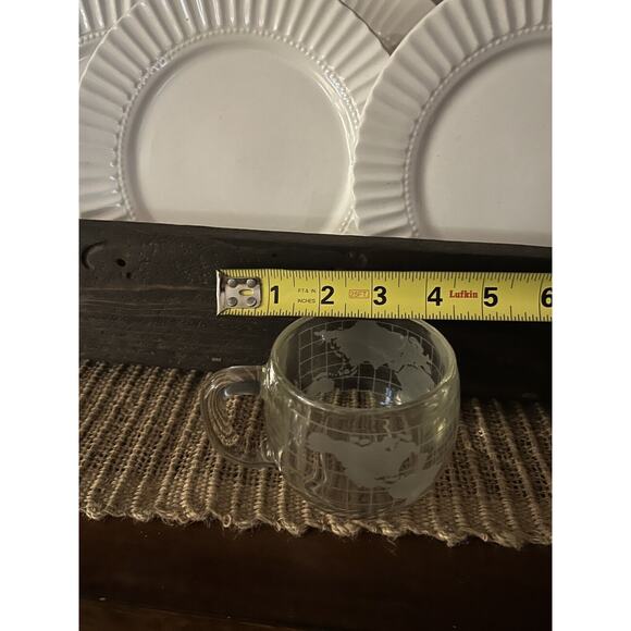 Set of 2 Nestle Vintage World Globe Map Etched Clear Glass Coffee Mugs Cups - Picture 6 of 6